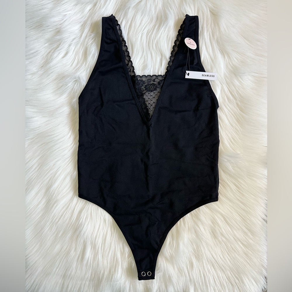NWT Forever 21 Black Seamless Lace Bodysuit Deep V Neck Size Medium